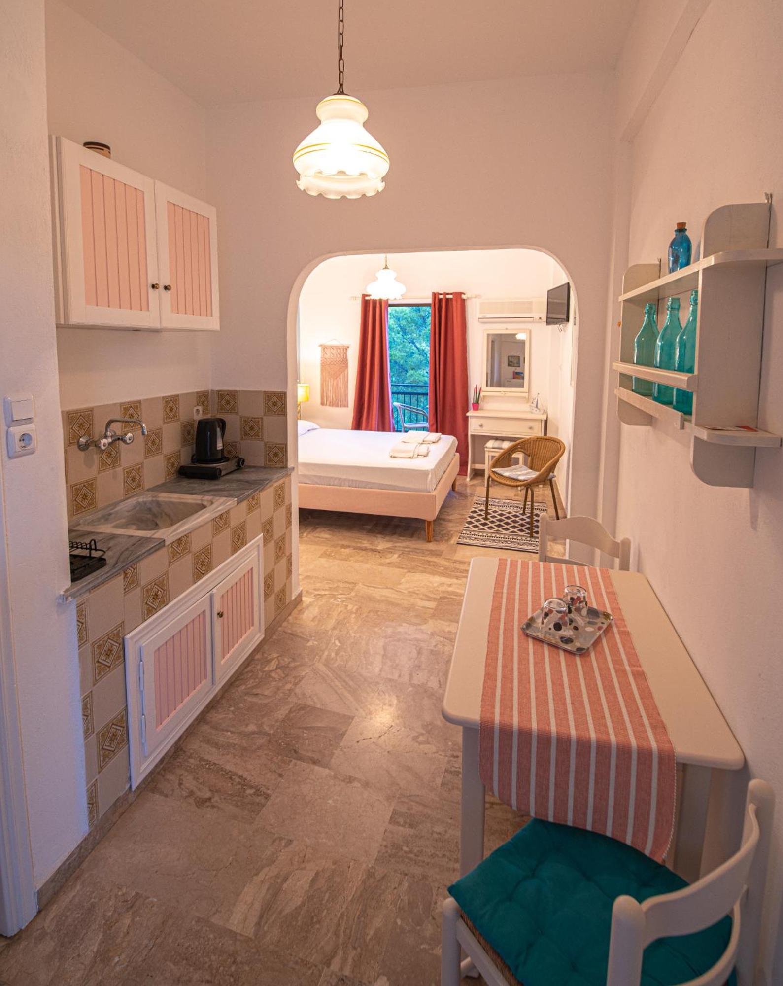 Stella Studios Poros Town Exterior foto